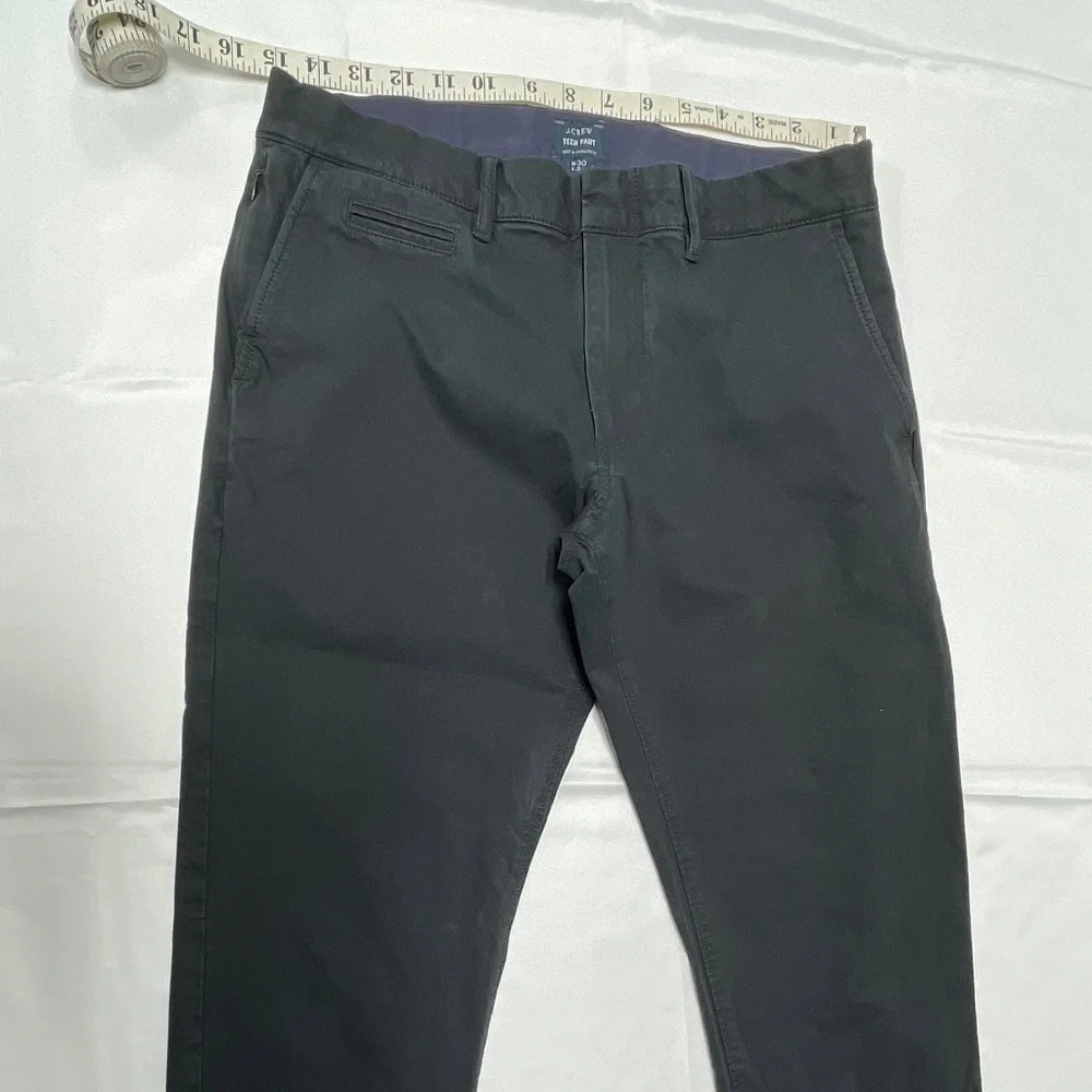 J CREW Black 484 Slim-fit tech pant for Men - Size 30 x‎ 32.
